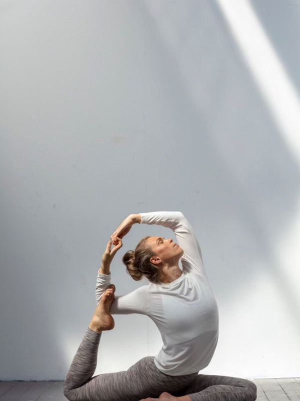 Feminin yoga flow 25. januar kl 12.00 - 13.00