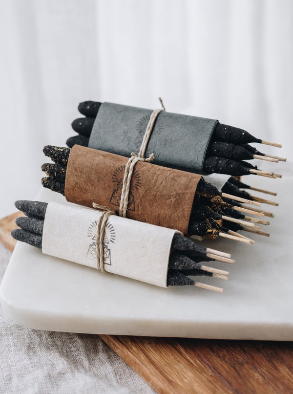 Incausa Half-Dozen Incense Bundle of Breu Resin